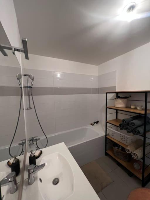 Apartamento T3 Cosy, Neuf Et Ensoleille Marsella Exterior foto